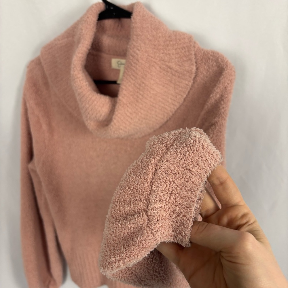 Jessica Simpson
Small
Cozy sweater - Picture 3 of 6